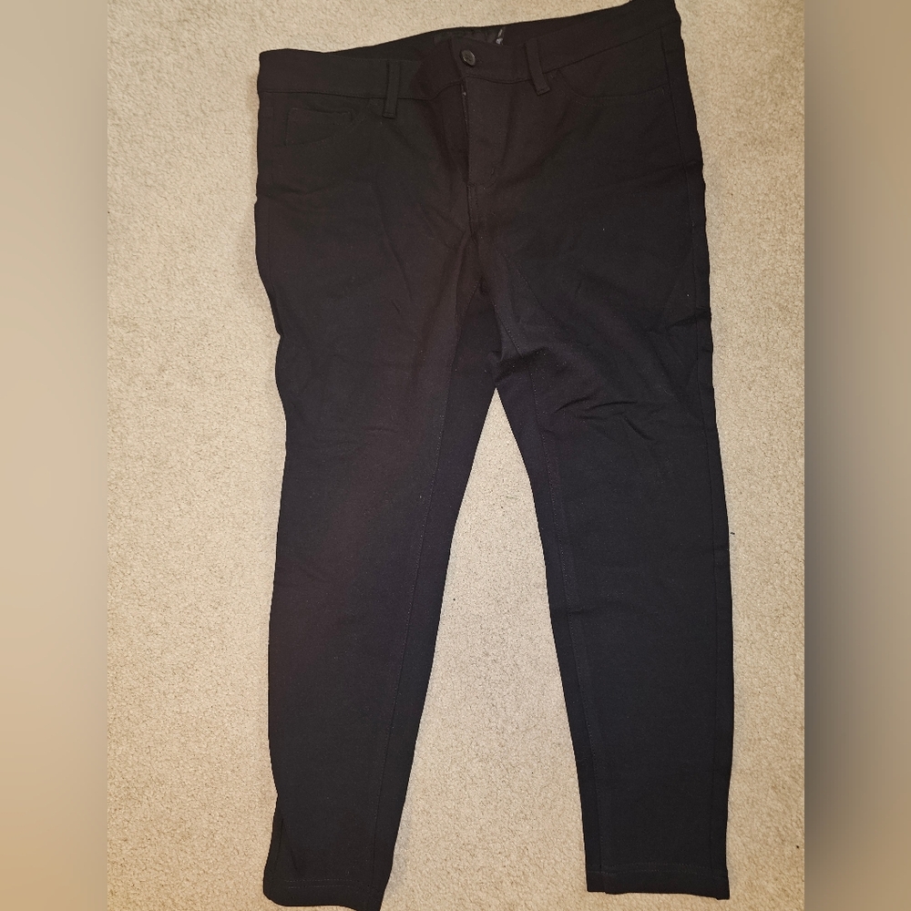Torrid Women's Black Ankle Pants